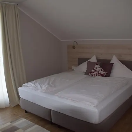 Seegasthof Breineder - Familien & Seminarhotel 3* Monichwald