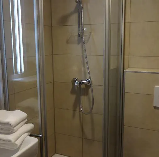 Seegasthof Breineder - Familien & Seminarhotel فندق