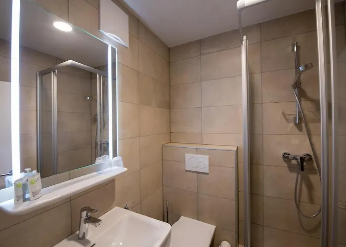 فندق Seegasthof Breineder - Familien & Seminarhotel Monichwald